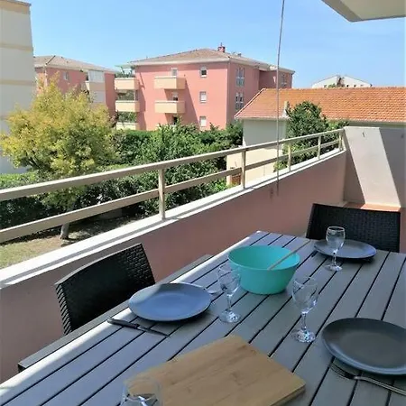 Au Petit Bonheur, Centre St-raphaël, 8min à Pied